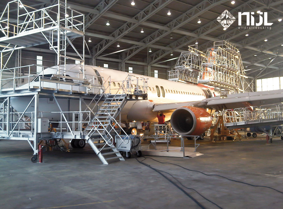 nijl-aircraft-docking-1-hugo-arens